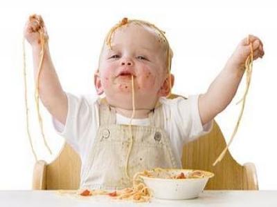 孩子调皮捣蛋 打屁股不能解决问题